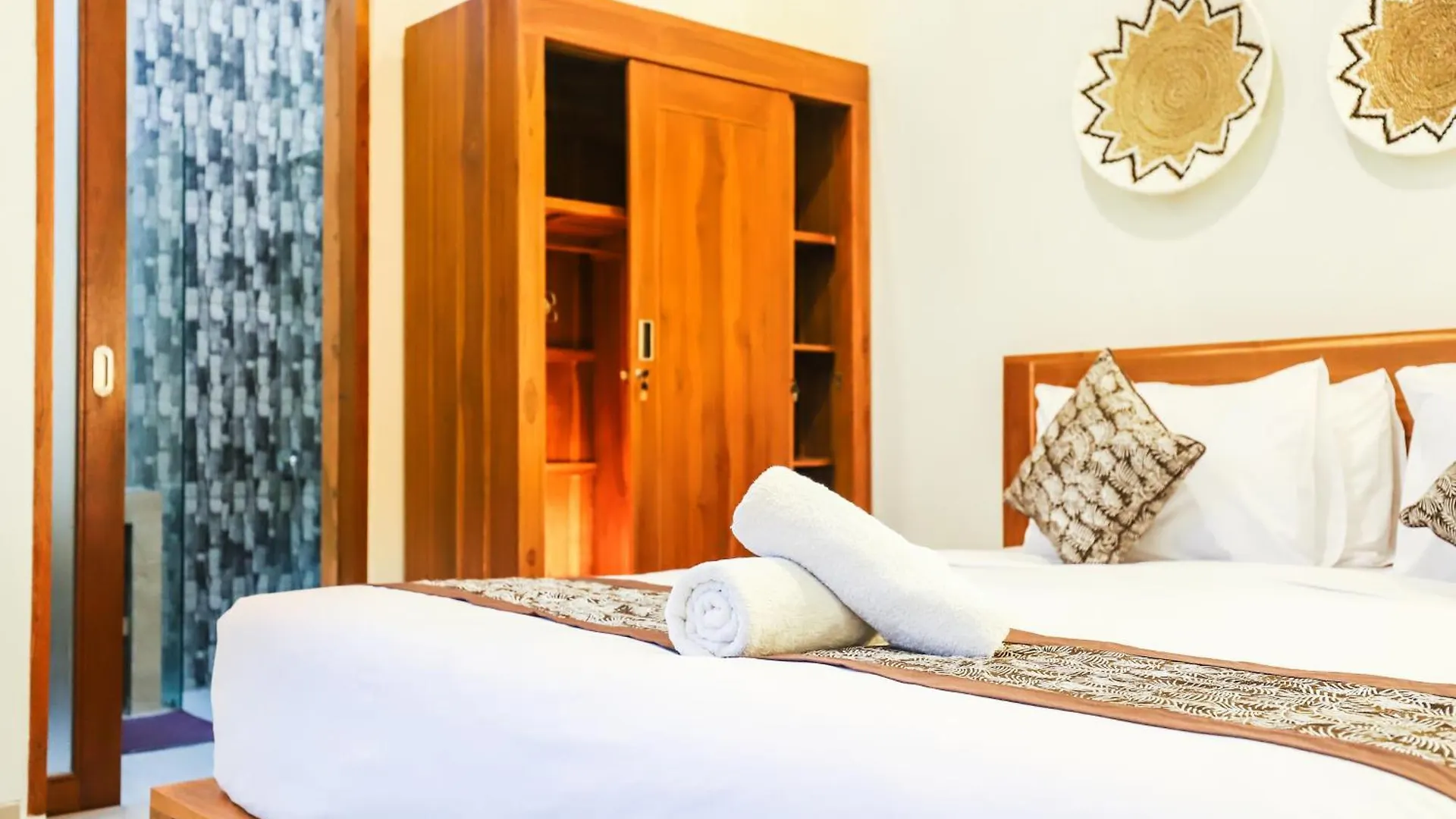 Dua Art Villa 1: Creative Space Near Titibatu Club Ubud