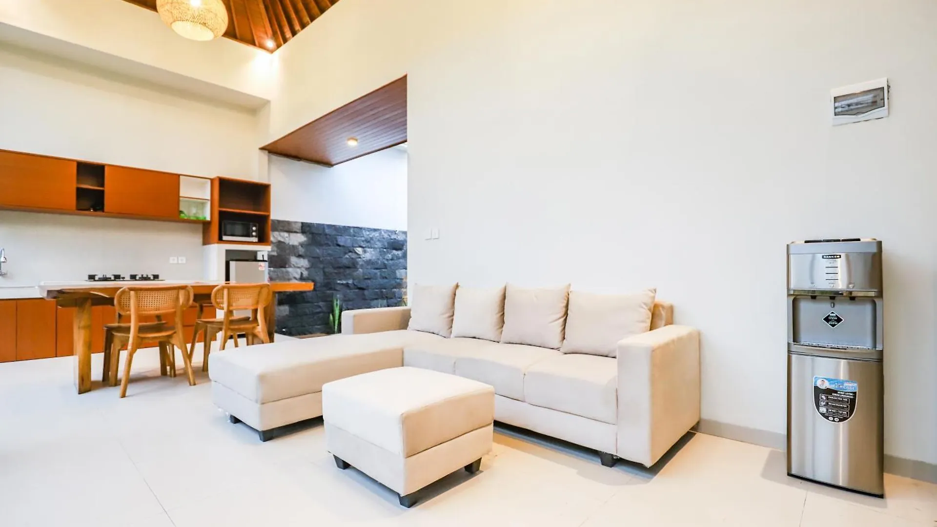 Dua Art Villa 1: Creative Space Near Titibatu Club Ubud