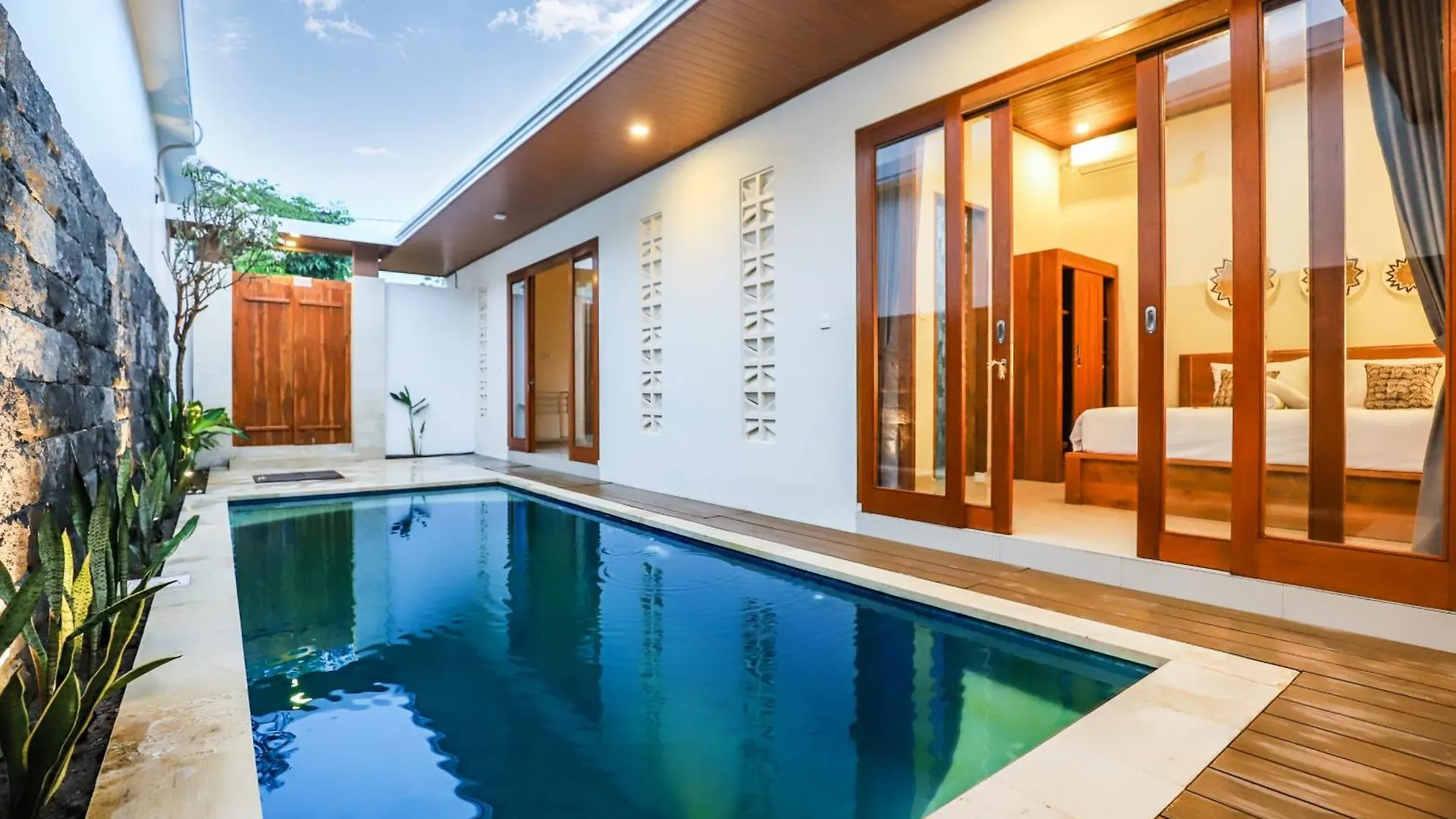 Dua Art Villa 1: Creative Space Near Titibatu Club Ubud