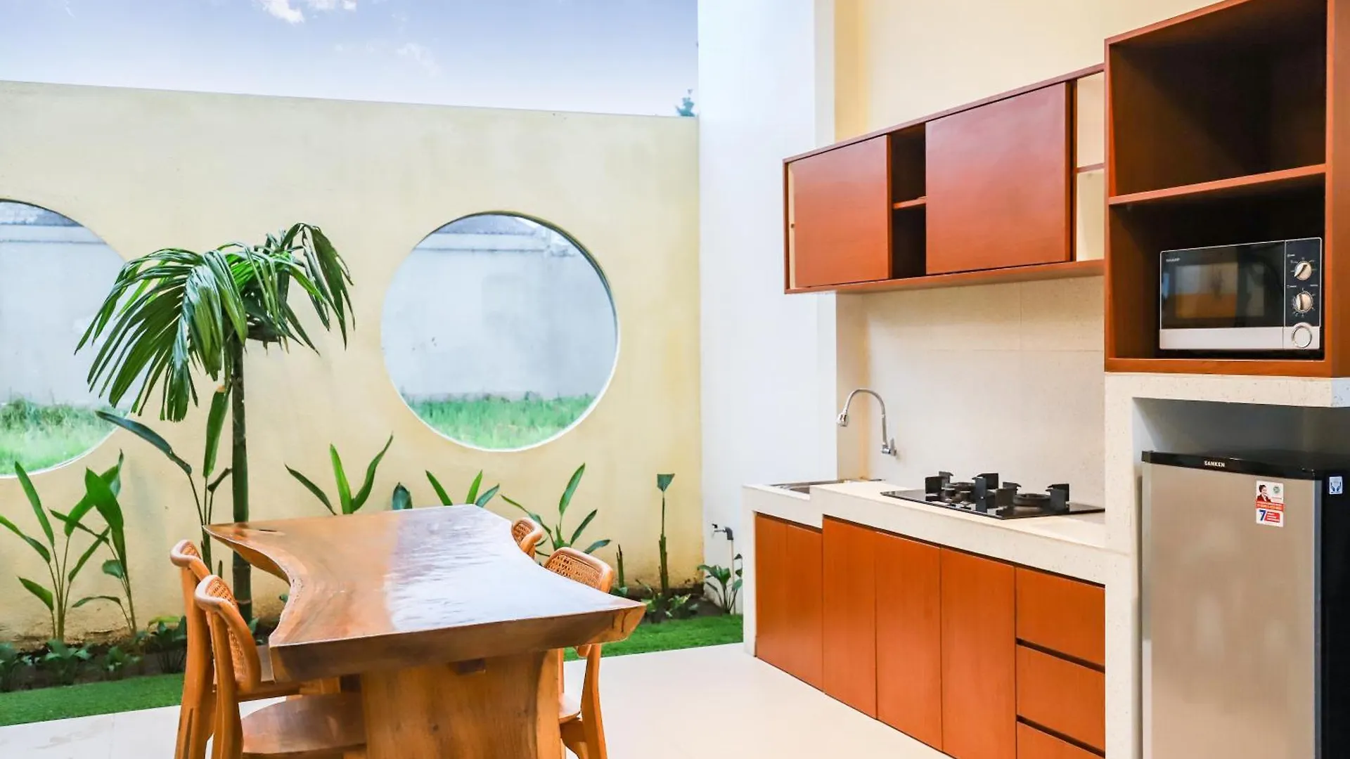Dua Art Villa 1: Creative Space Near Titibatu Club Ubud